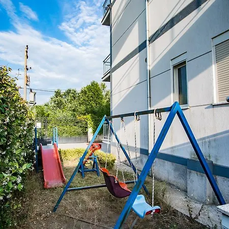 Vivian מלון 4*
