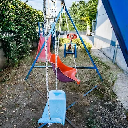 Vivian 4* Velipojë